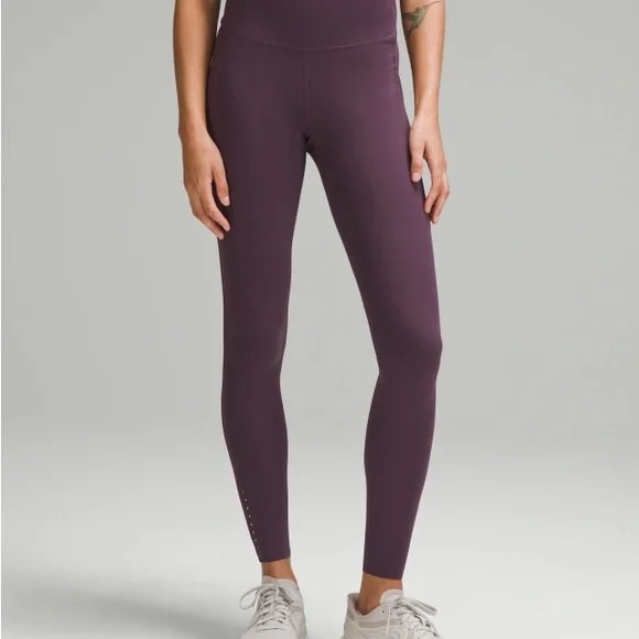 lululemon athletica Fast and Free High-Rise
Tight Leggings 25" with Pockets - Picture 2 of 12